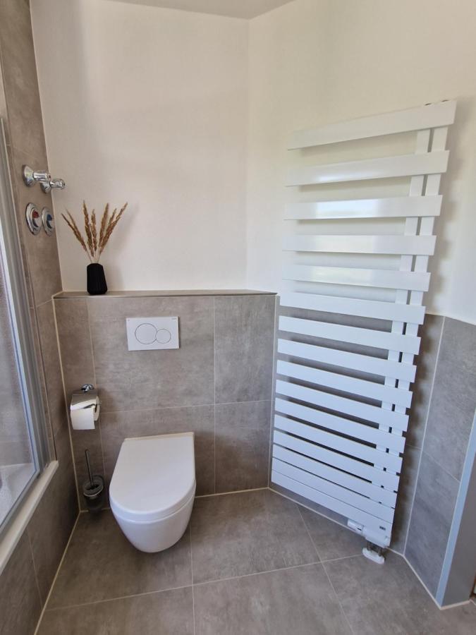 C4S Come4Stay Altoetting - 3-Zi Whg I Zentrale Lage I Parkplatz I Balkon I Wifi I Smarttv I 1 Kingsize, 1 Queensize Bett I Office Arbeitsplatz I Wohnbereich Mit Couch Und Essbereich I Voll Ausgestattete Kueche I Nespresso Exteriér fotografie