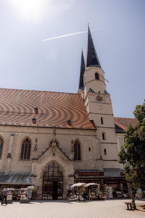 C4S Come4Stay Altoetting - 3-Zi Whg I Zentrale Lage I Parkplatz I Balkon I Wifi I Smarttv I 1 Kingsize, 1 Queensize Bett I Office Arbeitsplatz I Wohnbereich Mit Couch Und Essbereich I Voll Ausgestattete Kueche I Nespresso Exteriér fotografie